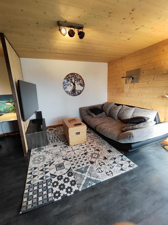 Orchamps-Vennes Superbe Appartement Neuf Avec Terrasse מראה חיצוני תמונה